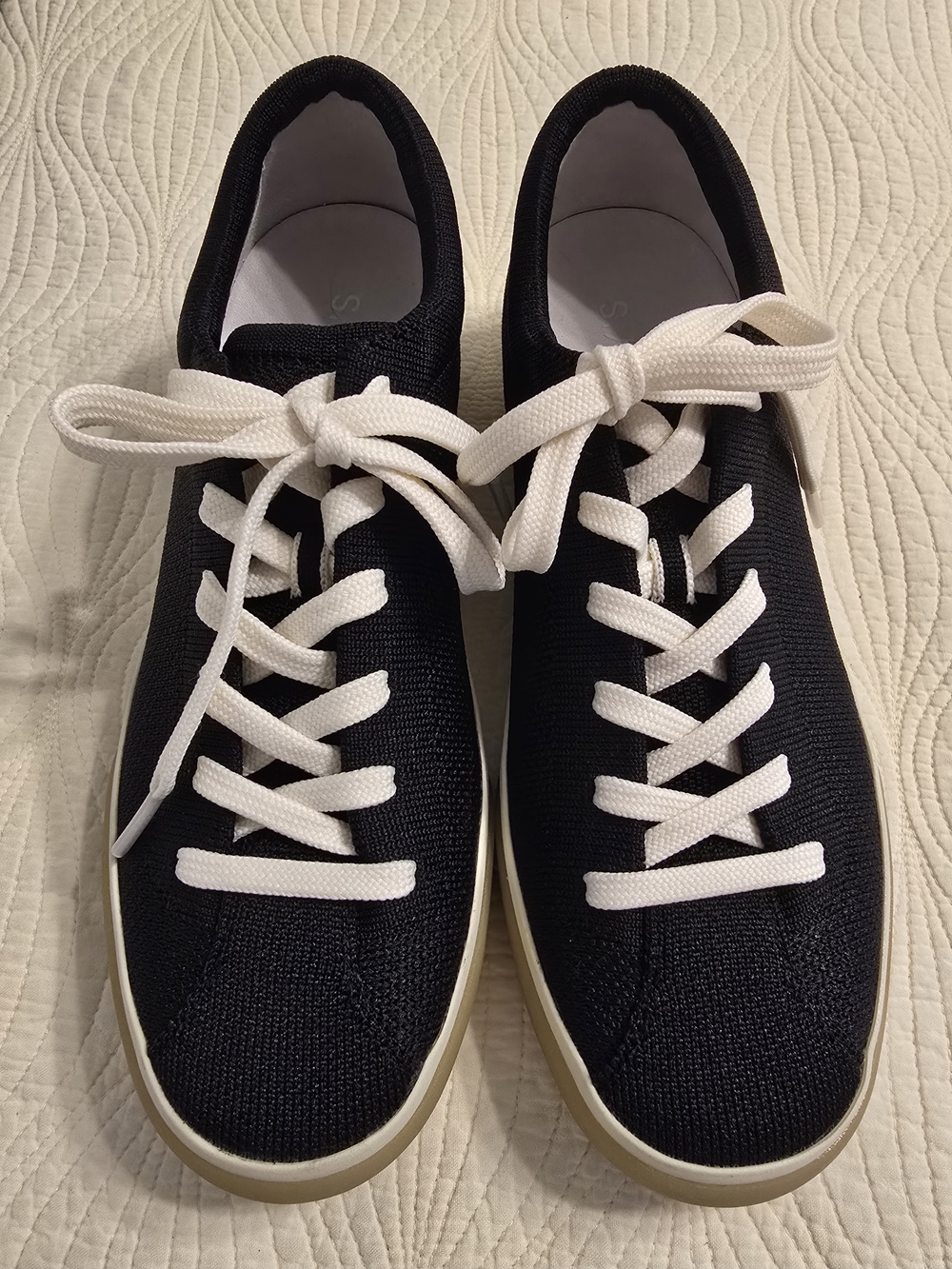 NWOT Rothy's Ladies Lace-Up Sneaker - Picture 1 of 5